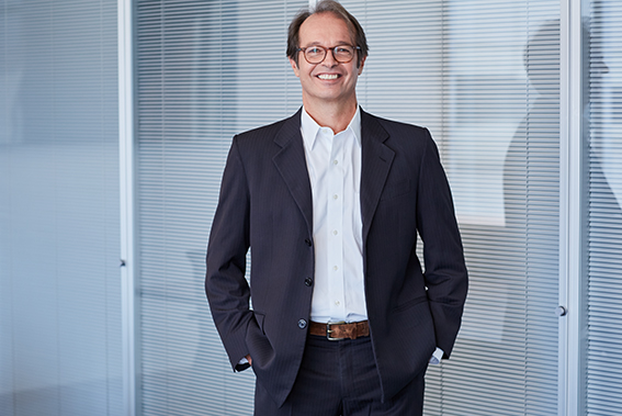 Eduardo Giestas - CEO Eduardo Giestas - CEO